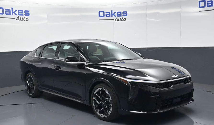 2026 Kia K4 GT-Line from Oakes Kia in North Kansas City